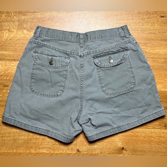 🛑CLEARANCE😮Wrangler for Women |Washed Green Utility Cotton Shorts Size 14 | GC - Picture 2 of 5